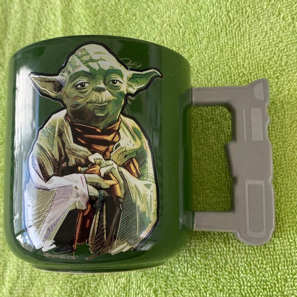 Star Wars -Yoda- “Legend” Mug NWOT